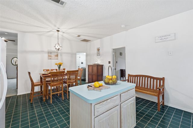 7716 Kelly Lynn Lane, Watauga, TX 76148