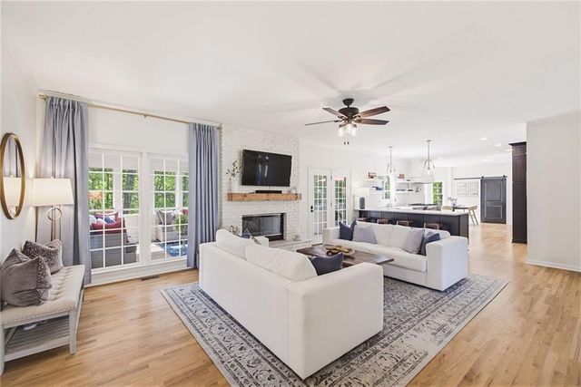 1210 Rowe Road, Woodstock, GA 30188