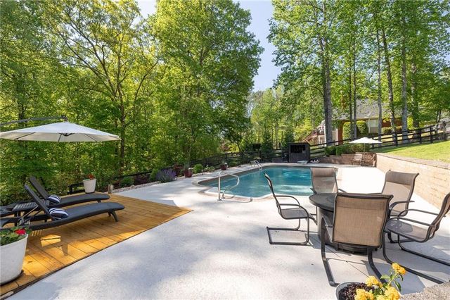 1210 Rowe Road, Woodstock, GA 30188