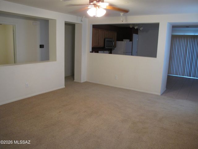 1292 W Calle Libro Del Retrato, Sahuarita, AZ 85629