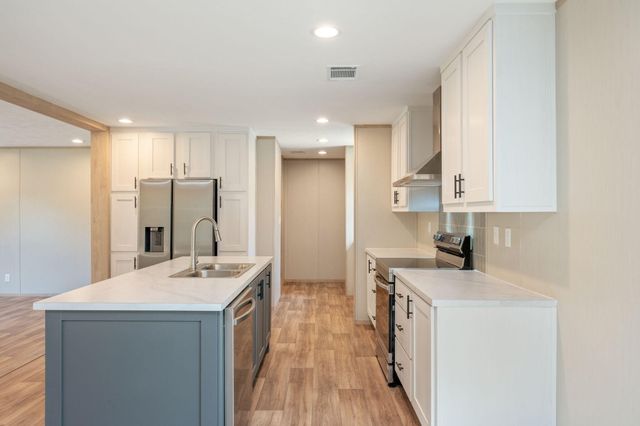 210 Amaryllis Lane, Defuniak Springs, FL 32433