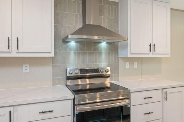 210 Amaryllis Lane, Defuniak Springs, FL 32433