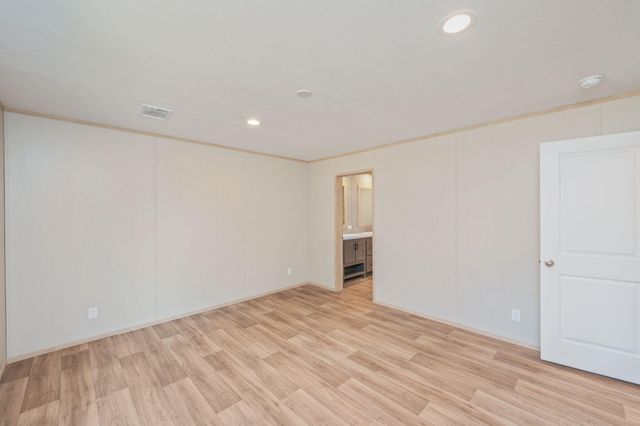 210 Amaryllis Lane, Defuniak Springs, FL 32433