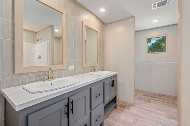 210 Amaryllis Lane, Defuniak Springs, FL 32433