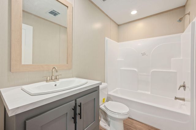 210 Amaryllis Lane, Defuniak Springs, FL 32433