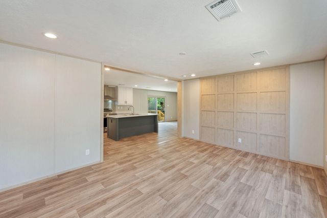 210 Amaryllis Lane, Defuniak Springs, FL 32433