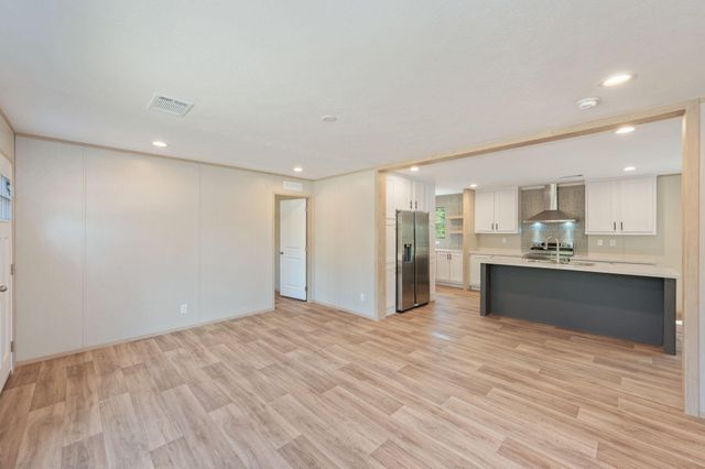 210 Amaryllis Lane, Defuniak Springs, FL 32433