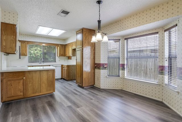 6111 Fern Meadow Road, Arlington, TX 76017