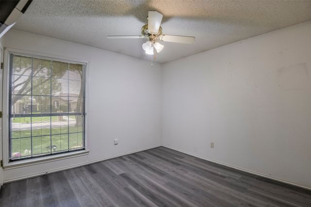 6111 Fern Meadow Road, Arlington, TX 76017