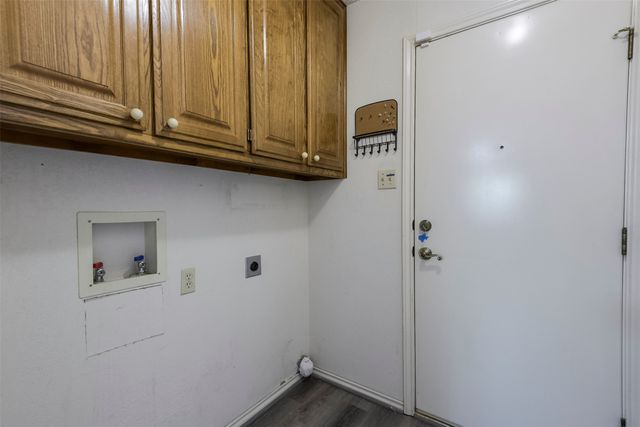 6111 Fern Meadow Road, Arlington, TX 76017