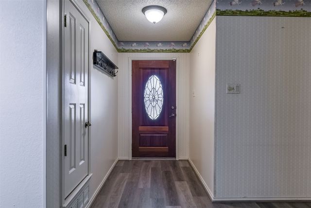 6111 Fern Meadow Road, Arlington, TX 76017