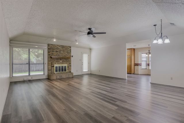 6111 Fern Meadow Road, Arlington, TX 76017