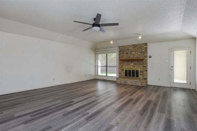 6111 Fern Meadow Road, Arlington, TX 76017