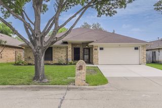 6111 Fern Meadow Road, Arlington, TX 76017