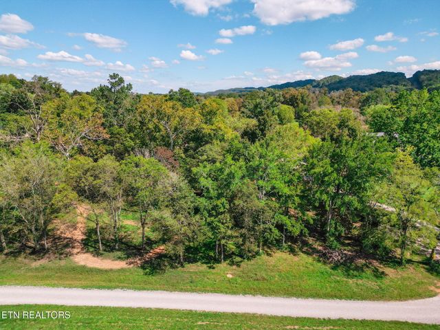 7136 Lightning Way, Powell, TN 37849
