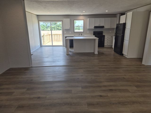 2153 Jefferson Rd, Smithville, TN 37166