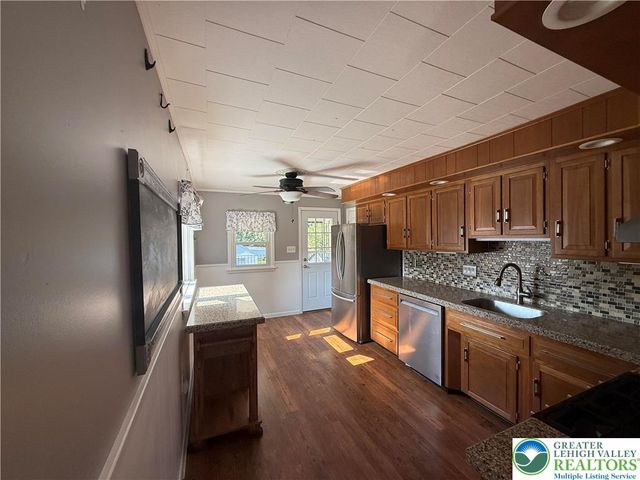 129 Penn Street, Hellertown Boro, PA 18055