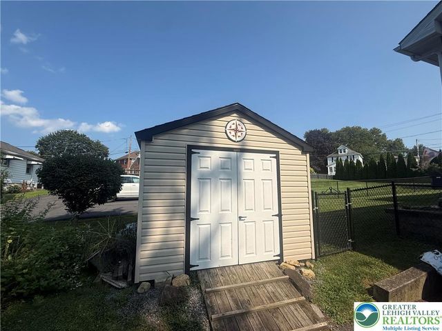 129 Penn Street, Hellertown Boro, PA 18055