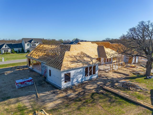 657 S Sugartree Drive, Lipan, TX 76462