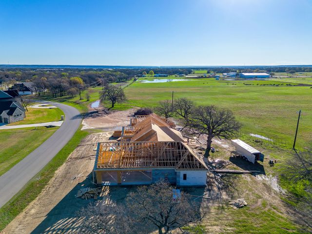 657 S Sugartree Drive, Lipan, TX 76462