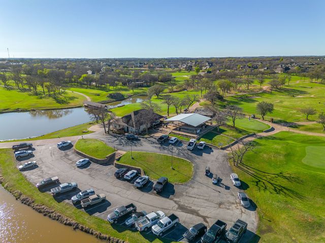 657 S Sugartree Drive, Lipan, TX 76462