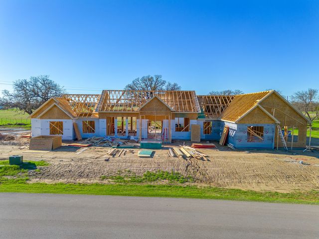 657 S Sugartree Drive, Lipan, TX 76462