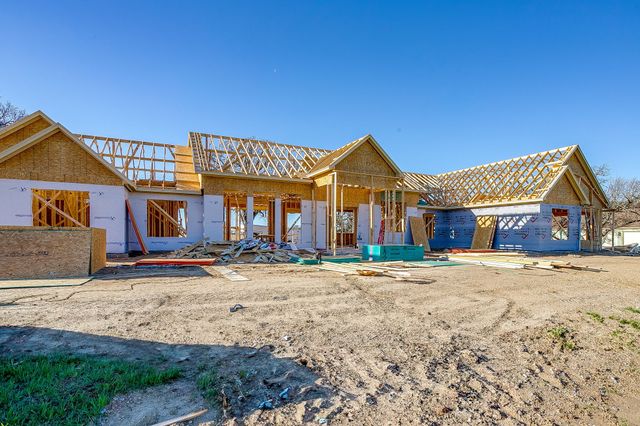 657 S Sugartree Drive, Lipan, TX 76462