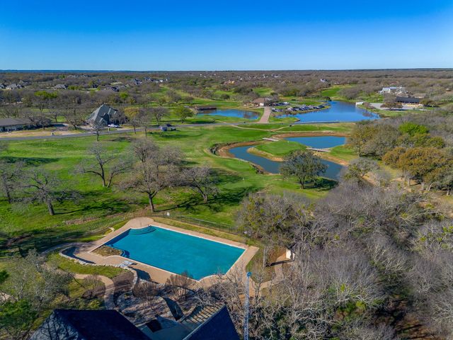 657 S Sugartree Drive, Lipan, TX 76462