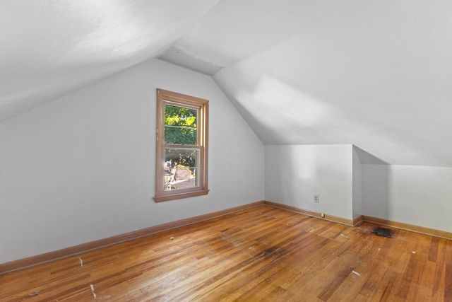 6215 W Arthur AVENUE, West Allis, WI 53219