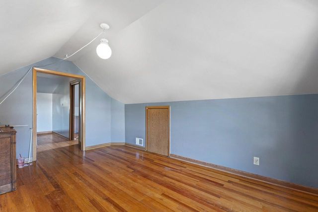 6215 W Arthur AVENUE, West Allis, WI 53219