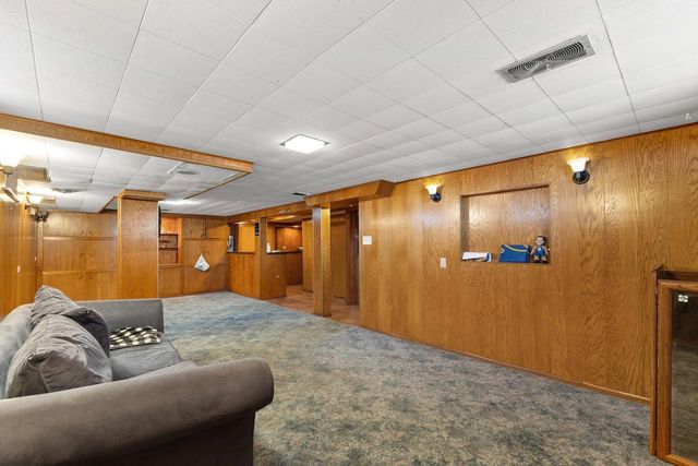 6215 W Arthur AVENUE, West Allis, WI 53219