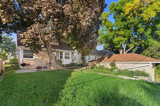 6215 W Arthur AVENUE, West Allis, WI 53219
