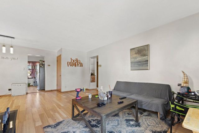 6215 W Arthur AVENUE, West Allis, WI 53219