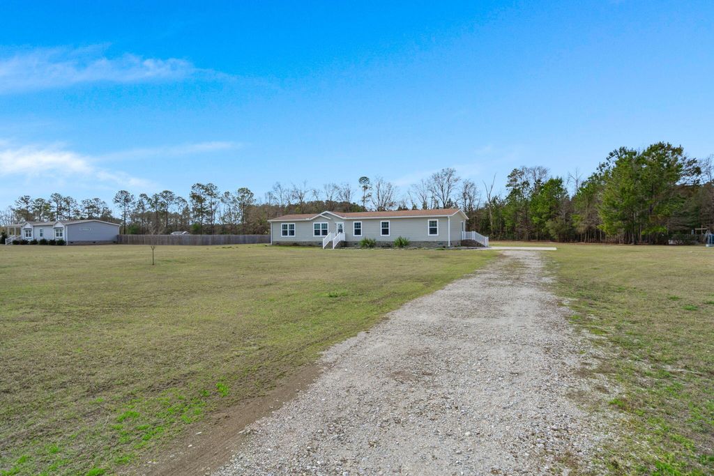 Image 25 of property listing at 217 Rolling Hills Trail, Ridgeville, SC 29472