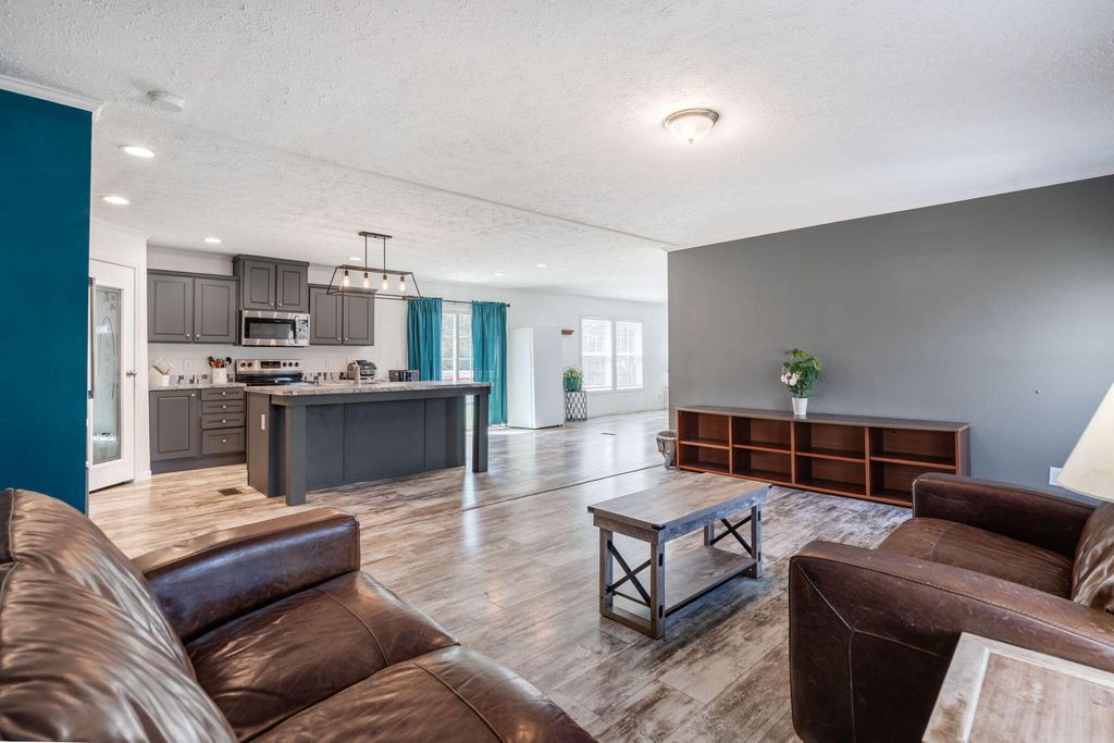 Image 5 of property listing at 217 Rolling Hills Trail, Ridgeville, SC 29472