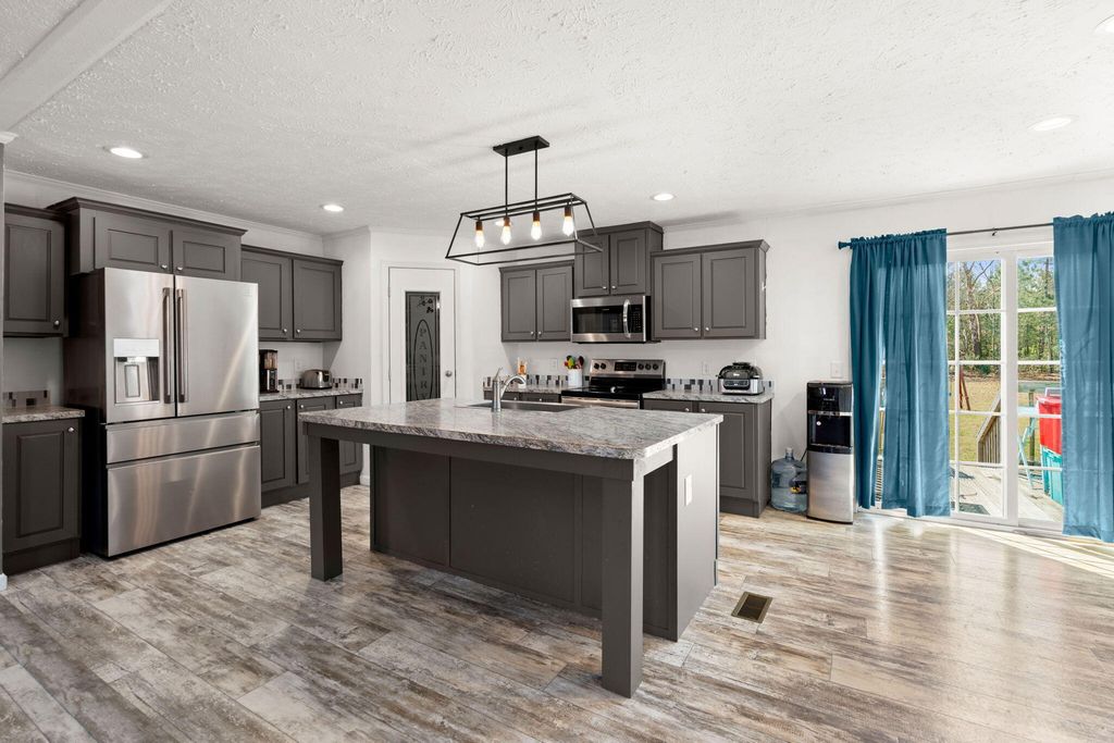 Image 6 of property listing at 217 Rolling Hills Trail, Ridgeville, SC 29472