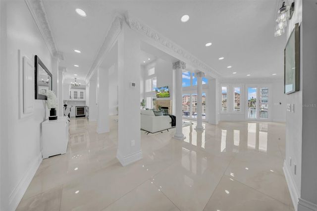 124 LEEWARD ISLAND, Clearwater Beach, FL 33767