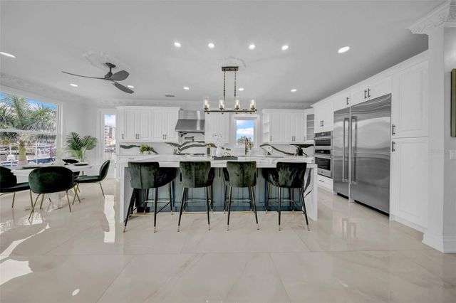 124 LEEWARD ISLAND, Clearwater Beach, FL 33767