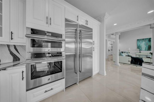 124 LEEWARD ISLAND, Clearwater Beach, FL 33767