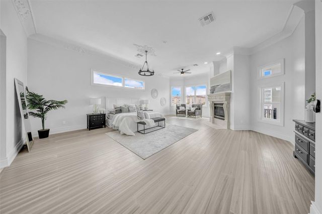 124 LEEWARD ISLAND, Clearwater Beach, FL 33767