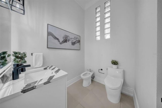 124 LEEWARD ISLAND, Clearwater Beach, FL 33767