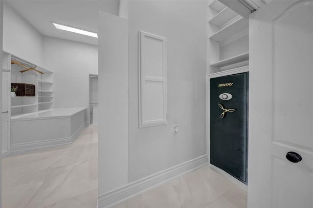 124 LEEWARD ISLAND, Clearwater Beach, FL 33767