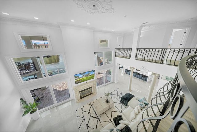 124 LEEWARD ISLAND, Clearwater Beach, FL 33767