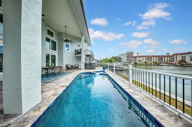 124 LEEWARD ISLAND, Clearwater Beach, FL 33767