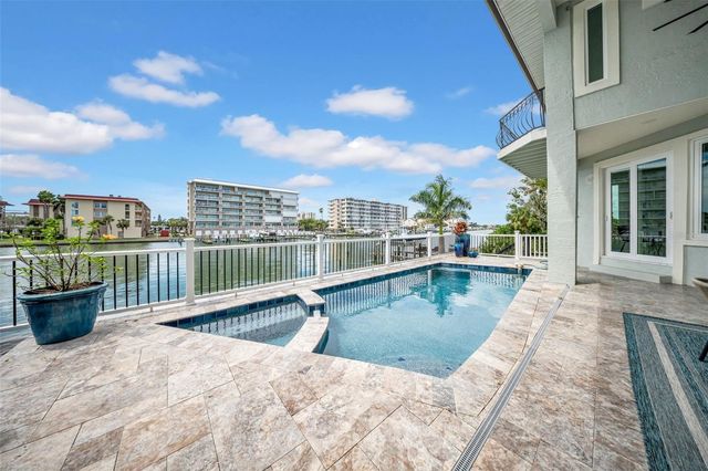 124 LEEWARD ISLAND, Clearwater Beach, FL 33767