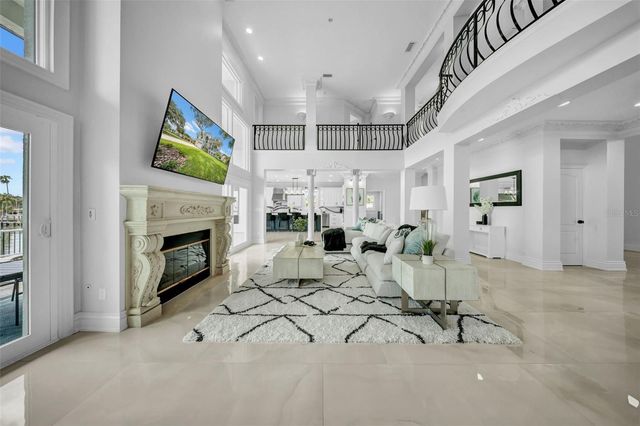 124 LEEWARD ISLAND, Clearwater Beach, FL 33767