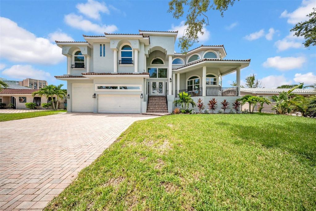 124 LEEWARD ISLAND, Clearwater Beach, FL 33767