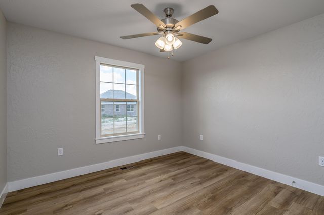 3740 W Riley Street, Bolivar, MO 65613