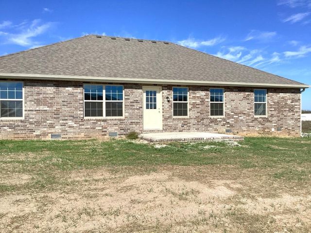 3740 W Riley Street, Bolivar, MO 65613