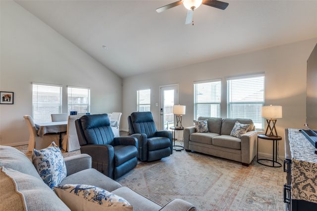 3409 Kingsgarden Road, Denton, TX 76207